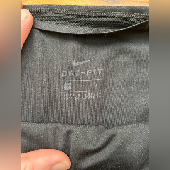 Nike size small black Dri-fit leggings, never worn! - Picture 3 of 5